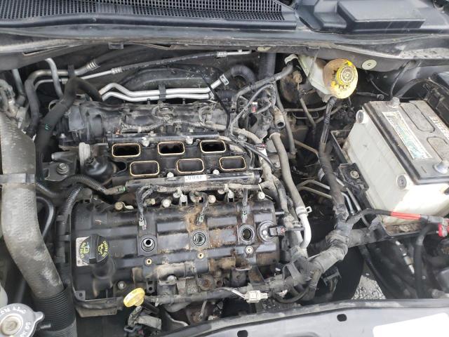 Photo 9 from auction – 2014 CHRYSLER TOWN & COU with VIN 2C4RC1BGXER404452