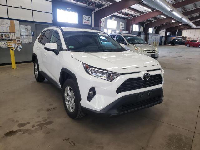 TOYOTA RAV4 XLE 2019 with VIN 2T3P1RFV4KW033472 - Photo from auction