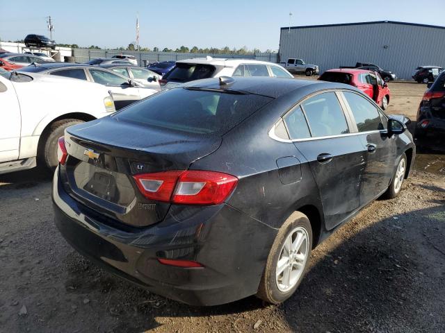 Photo 4 from auction – 2018 CHEVROLET CRUZE LT with VIN 1G1BE5SM4J7204115