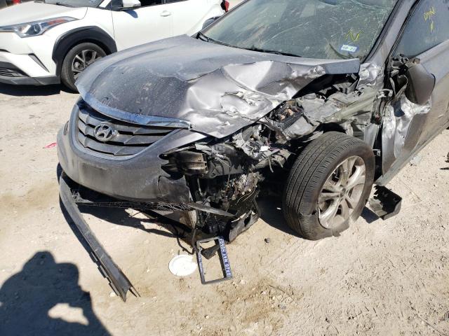 Photo 9 from auction – 2011 HYUNDAI SONATA SE with VIN 5NPEC4AC8BH286845