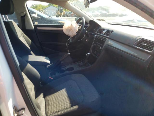 Photo 5 from auction – 2013 VOLKSWAGEN PASSAT S with VIN 1VWAP7A33DC013148