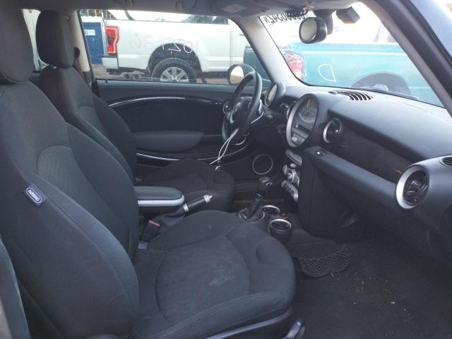 Photo 5 from auction – 2008 MINI COOPER with VIN WMWMF33518TT64461