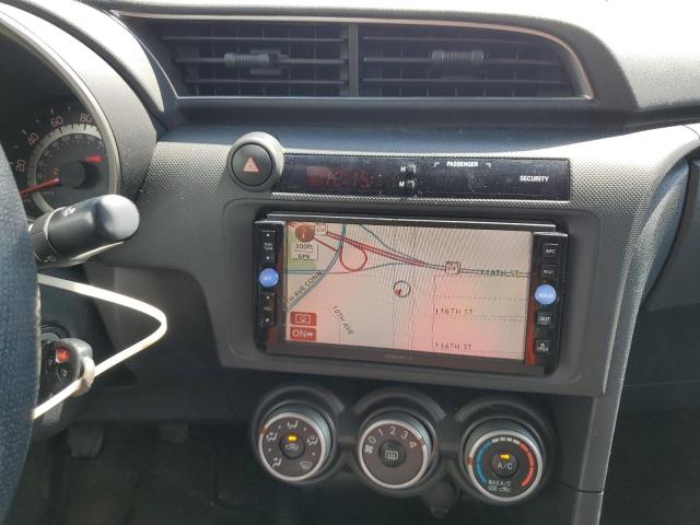 Photo 9 from auction – 2011 TOYOTA SCION TC with VIN JTKJF5C79B3003224