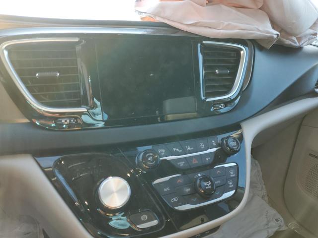 Photo 9 from auction – 2017 CHRYSLER PACIFICA T with VIN 2C4RC1EG5HR748822