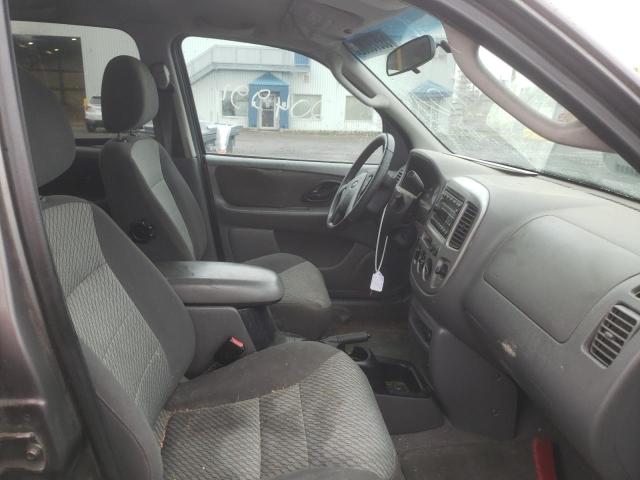 Photo 5 from auction – 2003 FORD ESCAPE XLT with VIN 1FMYU93193KA04441