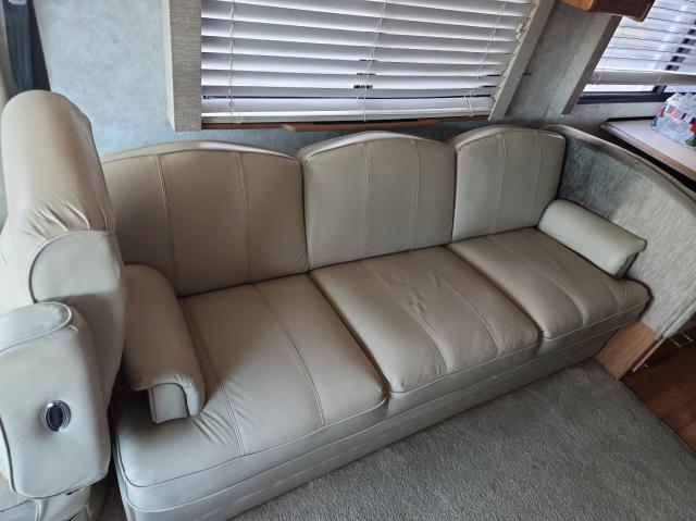 Photo 6 from auction – 1997 FREIGHTLINER CHASSIS X with VIN 4UZ6XFBCXVC888872