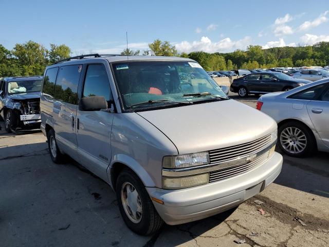 CHEVROLET ASTRO 2000 with VIN 1GNDM19W4YB121625 - Photo from auction