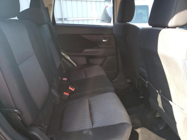 Photo 6 from auction – 2014 MITSUBISHI OUTLANDER with VIN JA4AZ3A32EZ009851