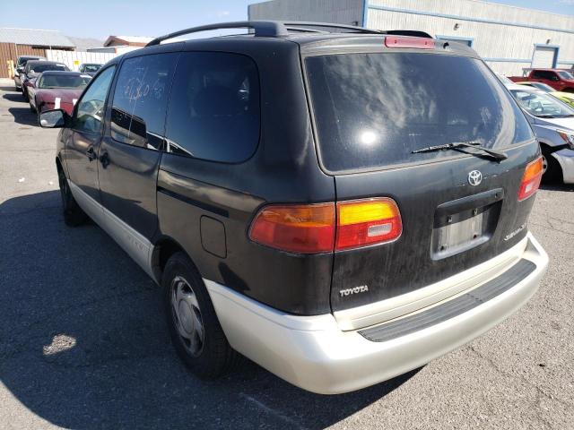 Photo 3 from auction – 2000 TOYOTA SIENNA LE with VIN 4T3ZF13C5YU196008
