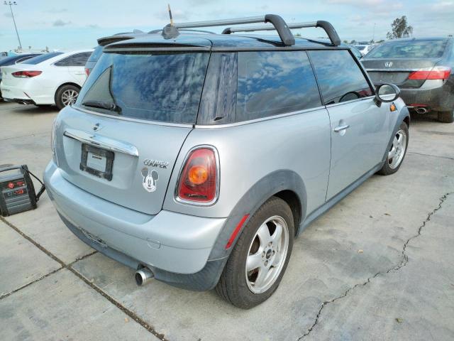Photo 4 from auction – 2009 MINI COOPER with VIN WMWMF335X9TW73363