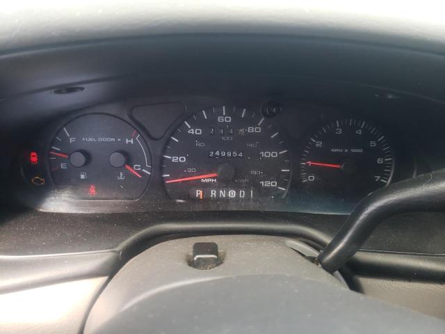 Photo 8 from auction – 2002 FORD TAURUS SES with VIN 1FAFP55U72G185551