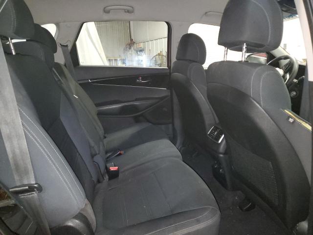 Photo 6 from auction – 2017 KIA SORENTO LX with VIN 5XYPGDA50HG235550
