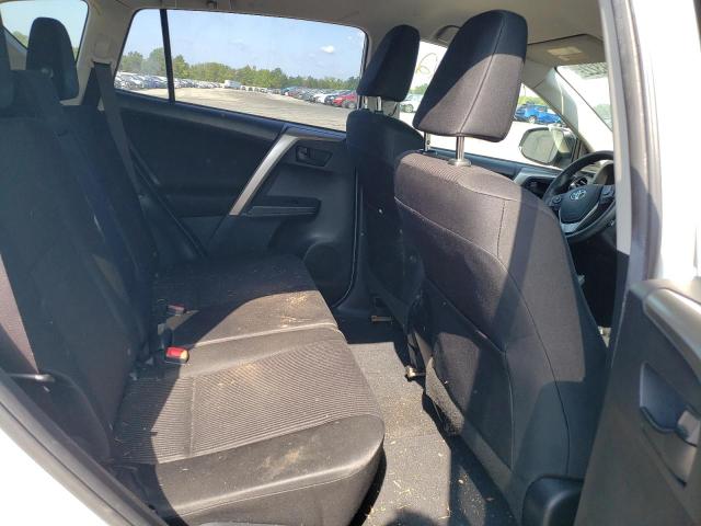 Photo 6 from auction – 2014 TOYOTA RAV4 LE with VIN JTMBFREV7ED062432