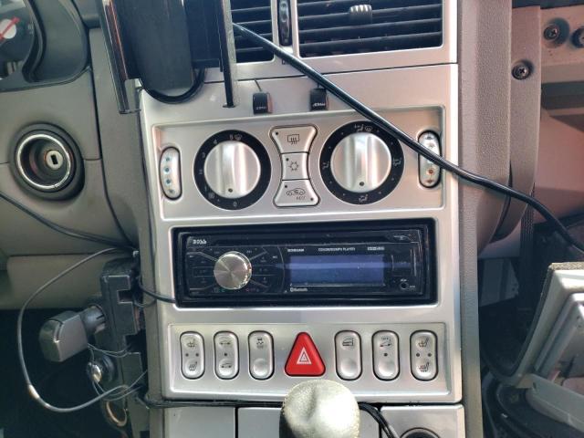 Photo 9 from auction – 2004 CHRYSLER CROSSFIRE with VIN 1C3AN69L64X015058