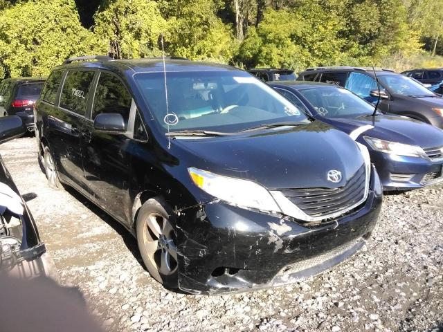 TOYOTA SIENNA XLE 2018 with VIN 5TDDZ3DC6JS202157 - Photo from auction