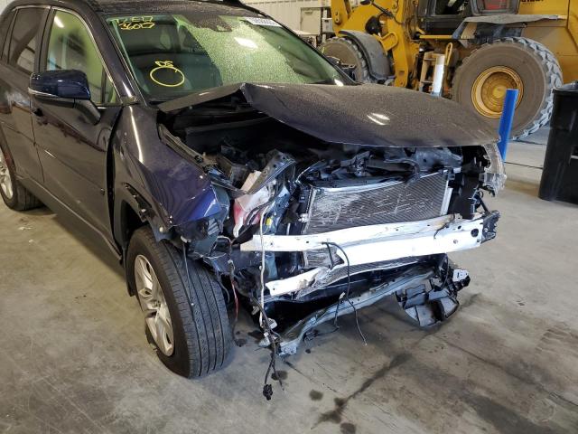 Photo 9 from auction – 2019 TOYOTA RAV4 XLE with VIN JTMP1RFV2KJ020329