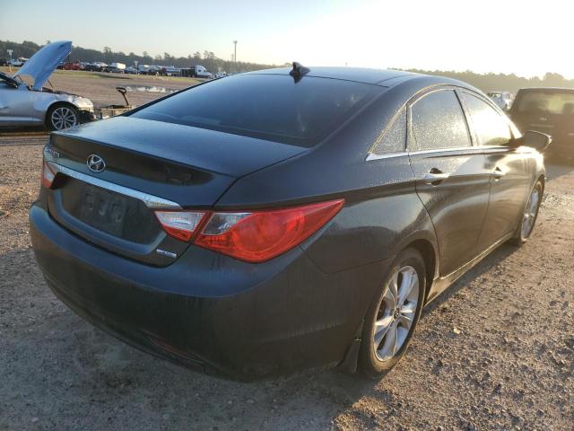 Photo 4 from auction – 2012 HYUNDAI SONATA SE with VIN 5NPEC4AC4CH479379