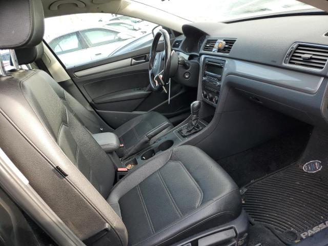 Photo 5 from auction – 2015 VOLKSWAGEN PASSAT S with VIN 1VWAT7A30FC010884