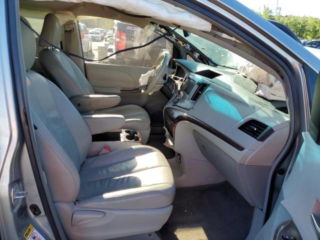 Photo 5 from auction – 2011 TOYOTA SIENNA XLE with VIN 5TDYK3DC1BS052370