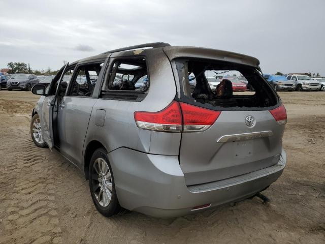 Photo 3 from auction – 2011 TOYOTA SIENNA XLE with VIN 5TDYK3DC6BS004105