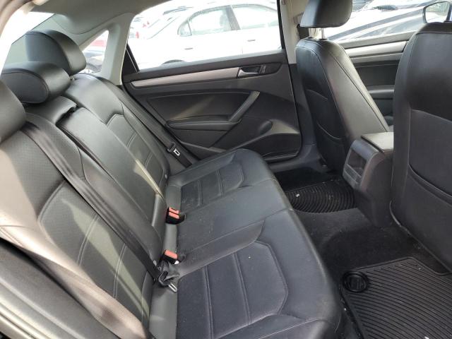 Photo 6 from auction – 2015 VOLKSWAGEN PASSAT S with VIN 1VWAT7A30FC010884