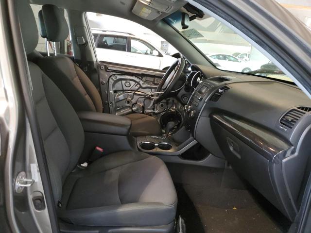 Photo 5 from auction – 2013 KIA SORENTO LX with VIN 5XYKTDA62DG424645