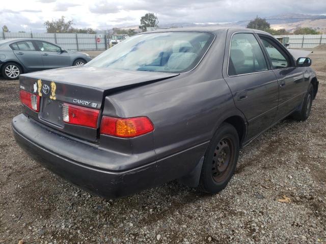 Photo 4 from auction – 2000 TOYOTA CAMRY CE with VIN 4T1BG22K2YU750952