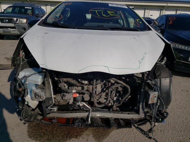 Photo 9 from auction – 2013 TOYOTA PRIUS C with VIN JTDKDTB30D1529549