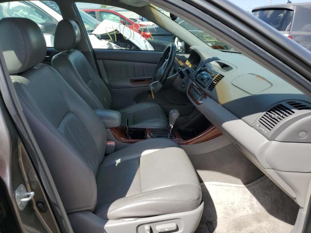 Photo 5 from auction – 2004 TOYOTA CAMRY LE with VIN 4T1BE32K74U816398