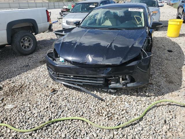 Photo 9 from auction – 2017 VOLKSWAGEN PASSAT SE with VIN 1VWBT7A34HC062901