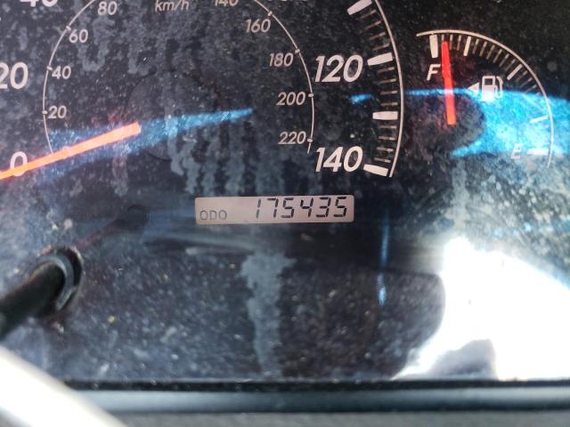 Photo 8 from auction – 2005 TOYOTA CAMRY LE with VIN 4T1BE32K85U014296