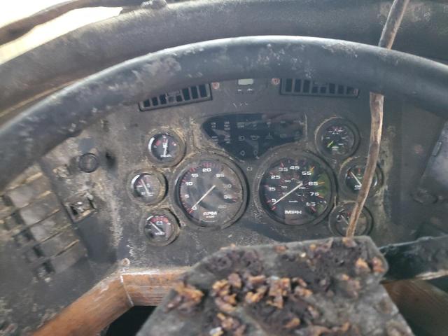 Photo 8 from auction – 1997 HOLI MOTORHOME with VIN 1RF120613V2013568