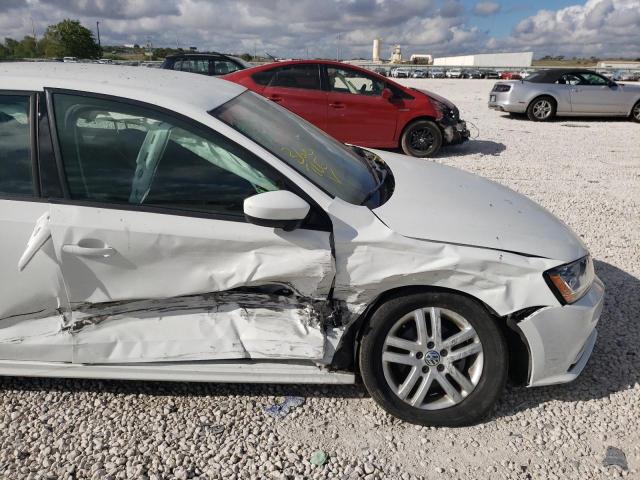 Photo 9 from auction – 2018 VOLKSWAGEN JETTA S with VIN 3VW2B7AJ4JM218442