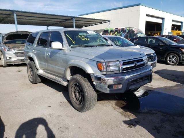 TOYOTA 4RUNNER SR 2000 with VIN JT3HN86R8Y0261899 - Photo from auction
