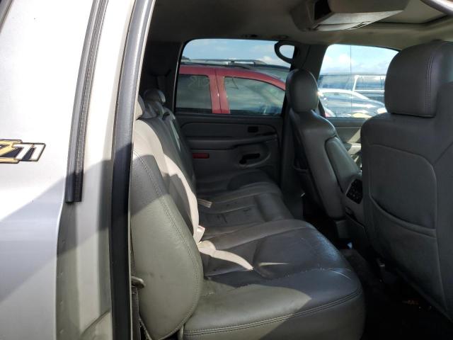 Photo 6 from auction – 2004 CHEVROLET SUBURBAN with VIN 3GNFK16T54G306423