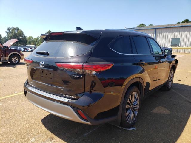 Photo 4 from auction – 2020 TOYOTA HIGHLANDER with VIN 5TDEBRCH7LS001752