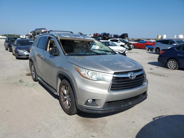 TOYOTA HIGHLANDER 2015 مع رقم تعريف المركبة 5TDKKRFH5FS062732 - صورة من المزاد