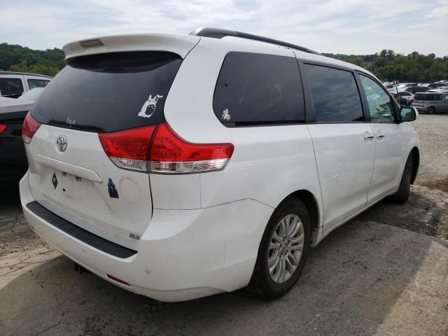 Photo 4 from auction – 2014 TOYOTA SIENNA XLE with VIN 5TDYK3DC0ES480001