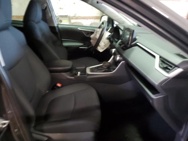 Photo 5 from auction – 2022 TOYOTA RAV4 LE with VIN 2T3F1RFV4NW262881