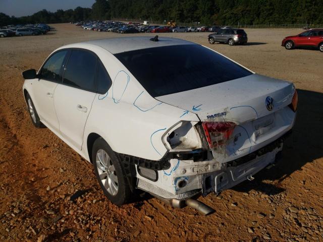 Photo 3 from auction – 2015 VOLKSWAGEN PASSAT S with VIN 1VWAT7A30FC061222