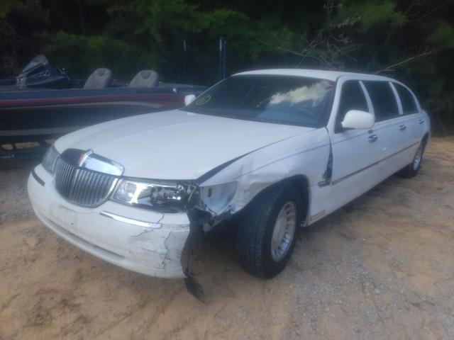 Photo 2 from auction – 2001 LINCOLN TOWN CAR E with VIN 1L1FM81W91Y734944