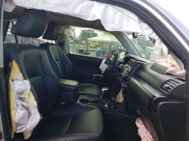 Photo 5 from auction – 2019 TOYOTA 4RUNNER SR with VIN JTEBU5JR9K5652611