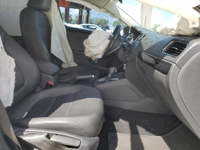 Photo 5 from auction – 2016 VOLKSWAGEN JETTA SEL with VIN 3VWL07AJ1GM375574