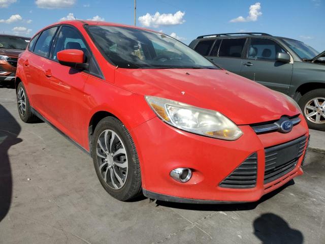 FORD FOCUS SE 2012 مع رقم تعريف المركبة 1FAHP3K27CL132440 - صورة من المزاد