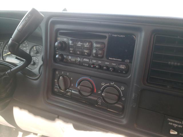 Photo 9 from auction – 2000 CHEVROLET SILVERADO with VIN 1GCEC14T6YZ267173