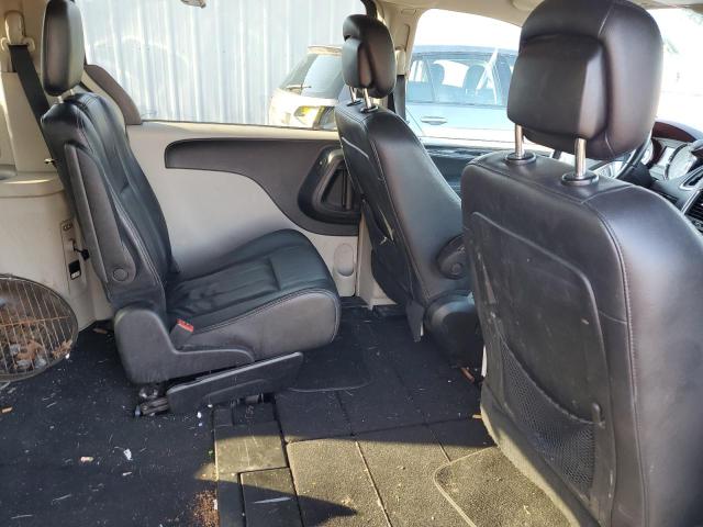 Photo 6 from auction – 2012 CHRYSLER TOWN & COU with VIN 2C4RC1BG4CR222906
