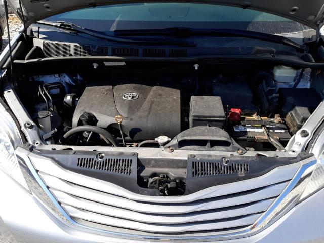 Photo 7 from auction – 2017 TOYOTA SIENNA LE with VIN 5TDKZ3DC3HS821039
