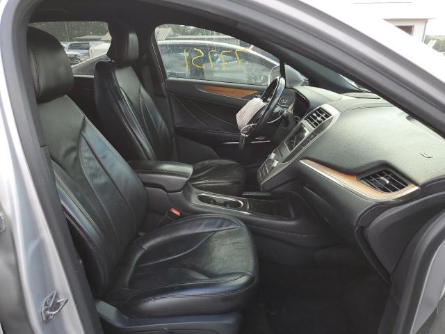 Photo 5 from auction – 2017 LINCOLN MKC RESERV with VIN 5LMCJ3D96HUL46555