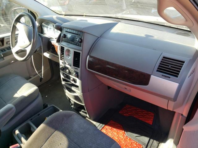 Photo 9 from auction – 2010 CHRYSLER TOWN & COU with VIN 2A4RR5D16AR230091