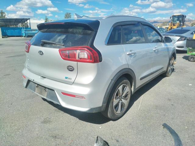 Photo 4 from auction – 2017 KIA NIRO FE with VIN KNDCB3LC4H5074194